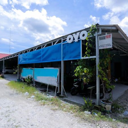 Oyo 2692 Penginapan Mba Ros Banjarbaru Экстерьер фото