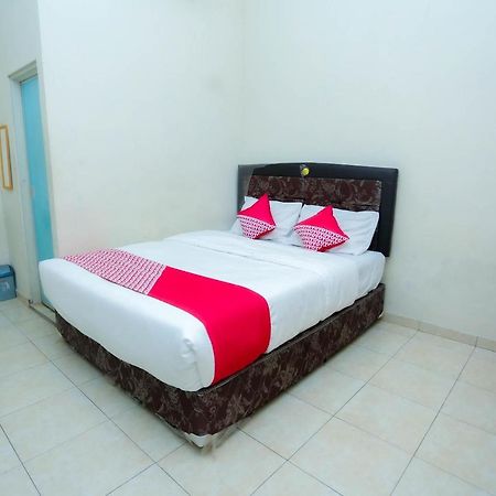 Oyo 2692 Penginapan Mba Ros Banjarbaru Экстерьер фото