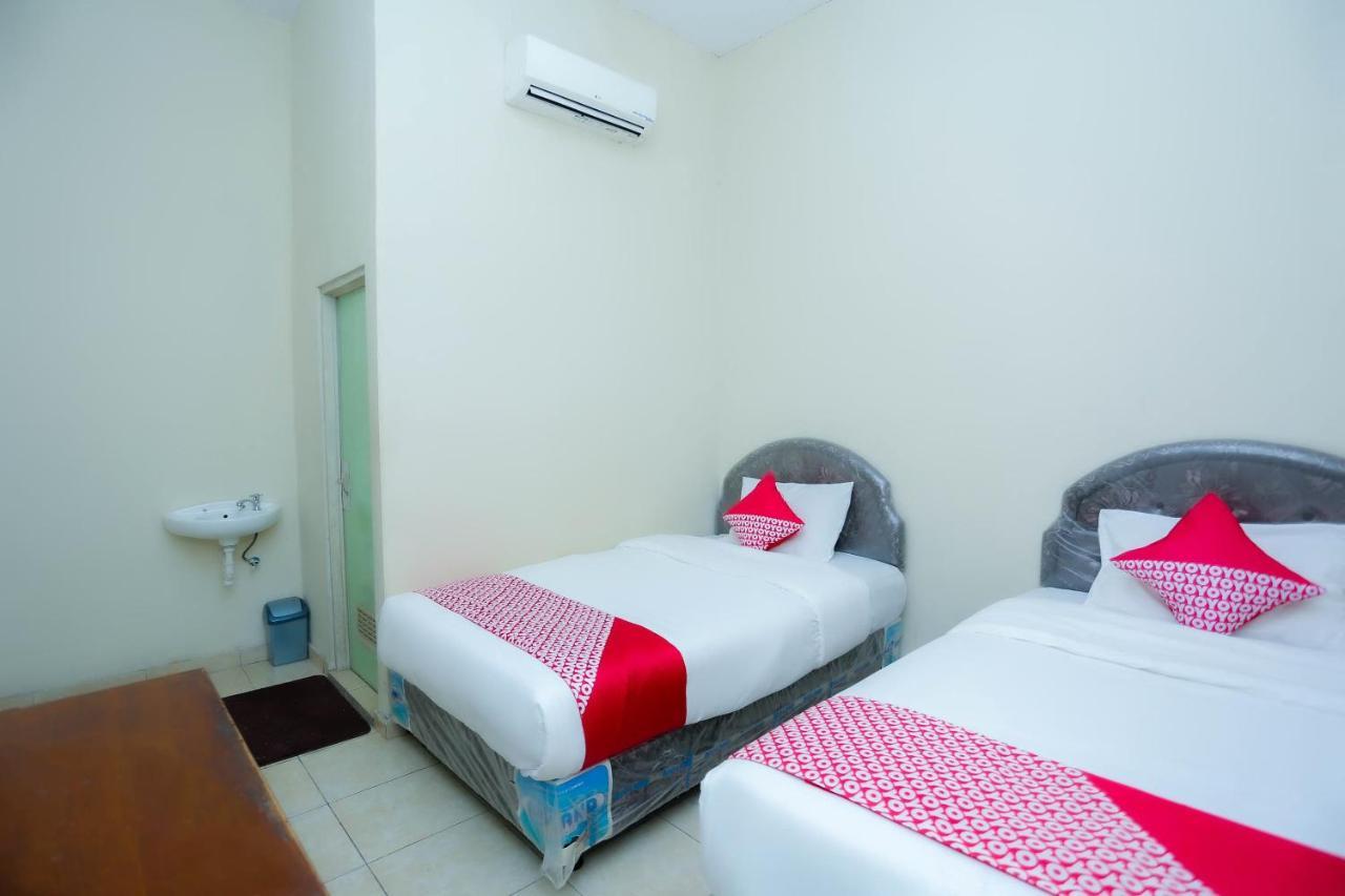 Oyo 2692 Penginapan Mba Ros Banjarbaru Экстерьер фото