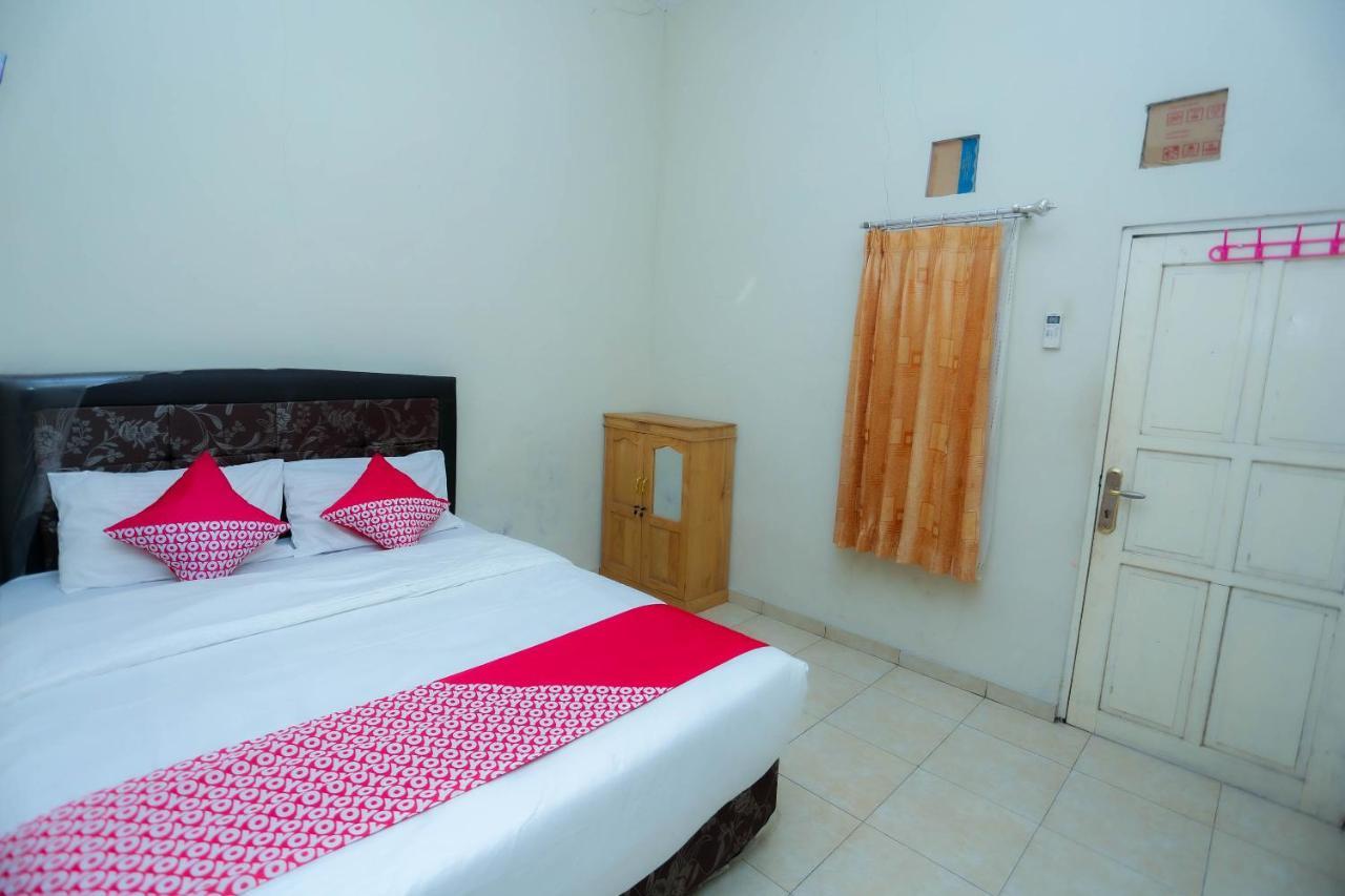 Oyo 2692 Penginapan Mba Ros Banjarbaru Экстерьер фото