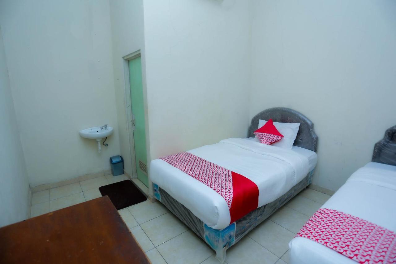 Oyo 2692 Penginapan Mba Ros Banjarbaru Экстерьер фото