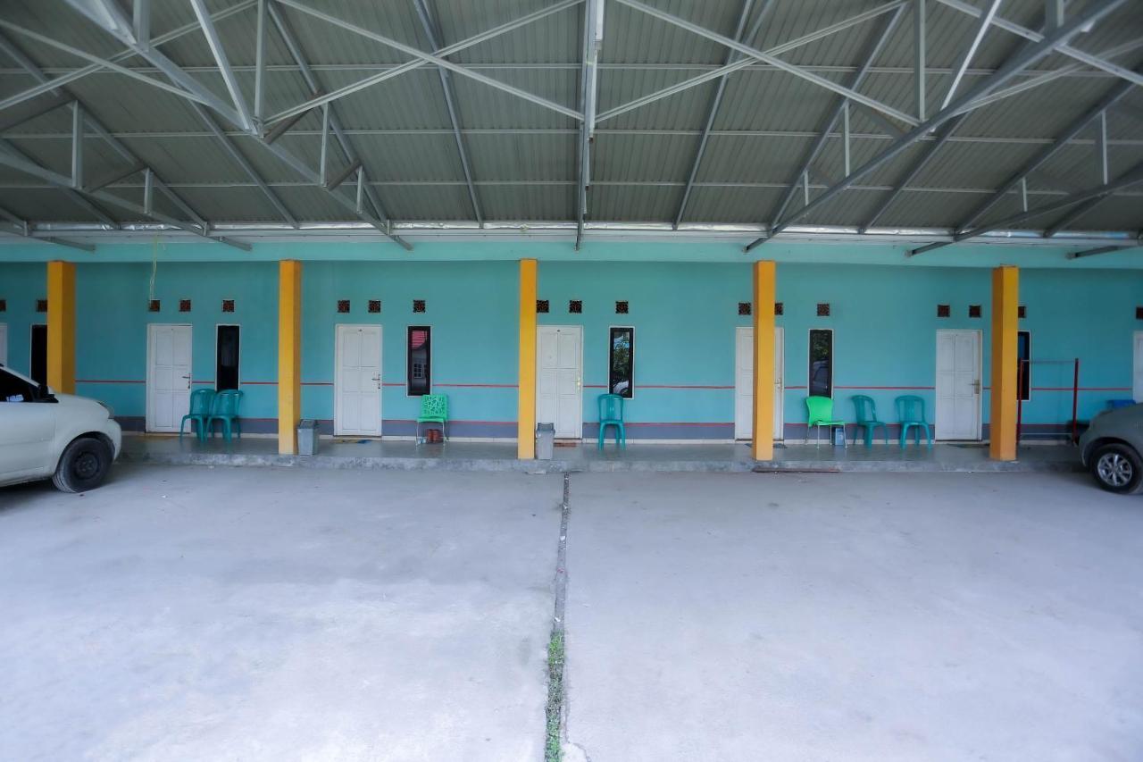 Oyo 2692 Penginapan Mba Ros Banjarbaru Экстерьер фото